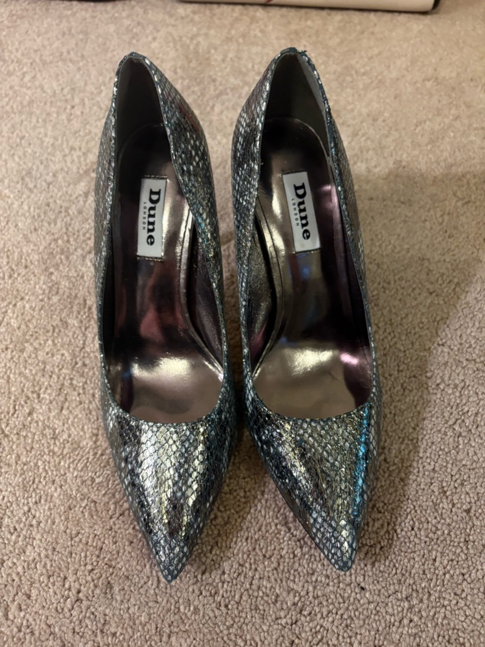 Metallic Snake-Print Pointed Toe Pumps - Silver